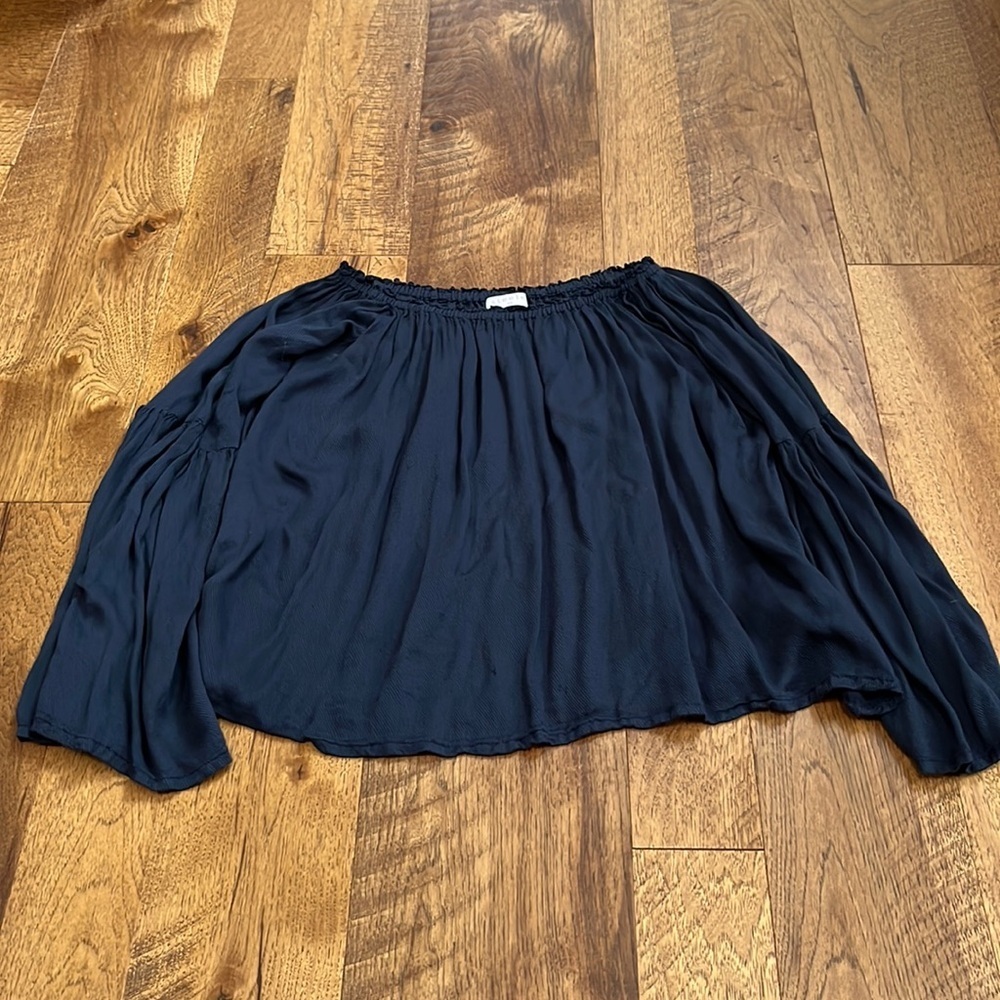 Steele Woman’s Blue Long Sleeve Top Size XS